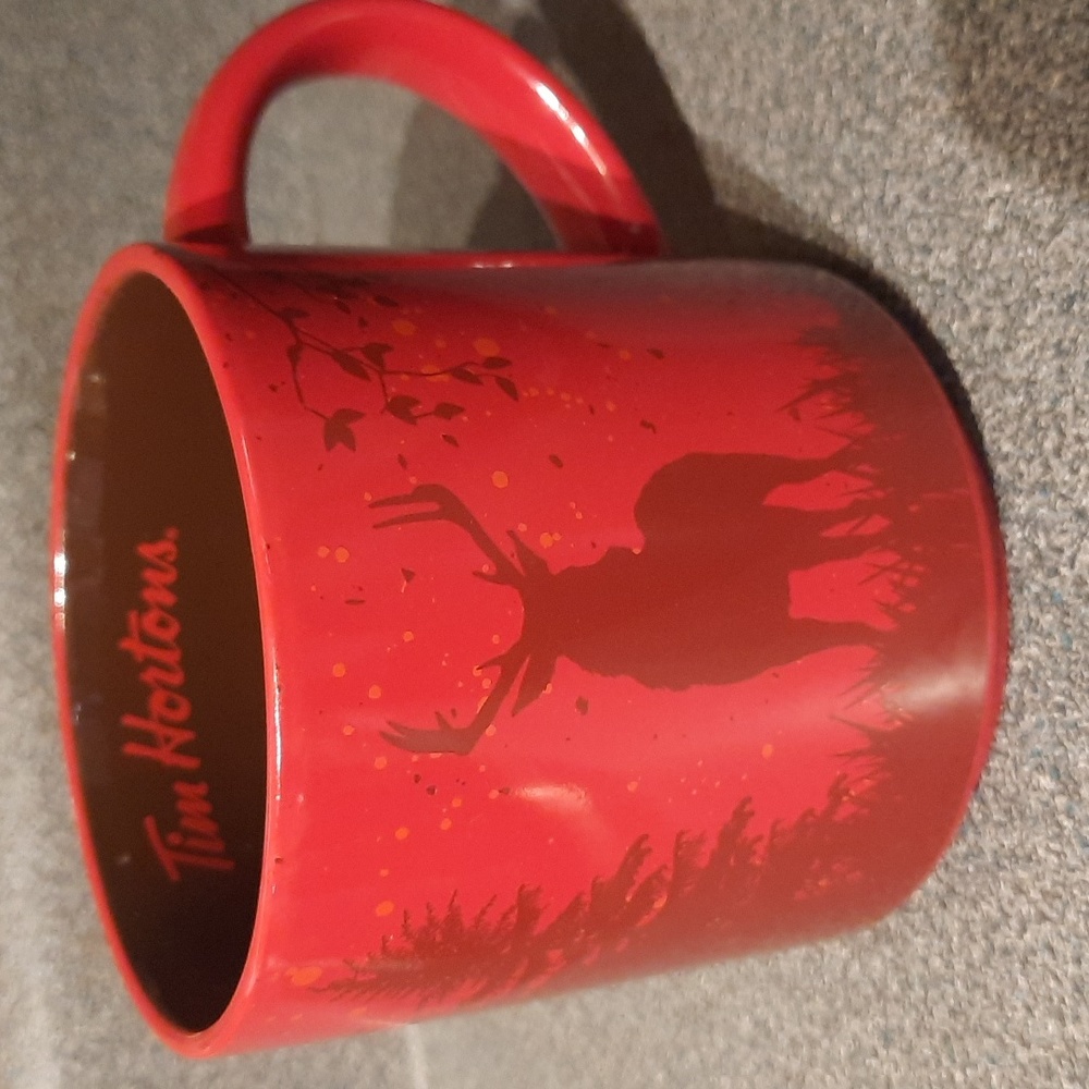 Tim Hortons Limited Edition HolidayCollectible Deer in the Forest No°017 Red Mug